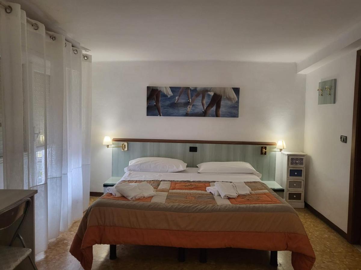 Villa Rosa Loano Exteriér fotografie